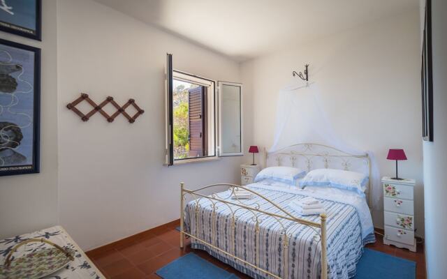 Villa On Seaside With Pool, Puglia