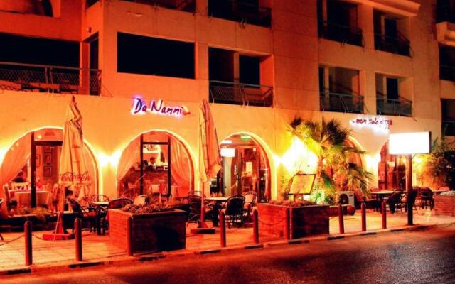 Jewels La Perla Hotel