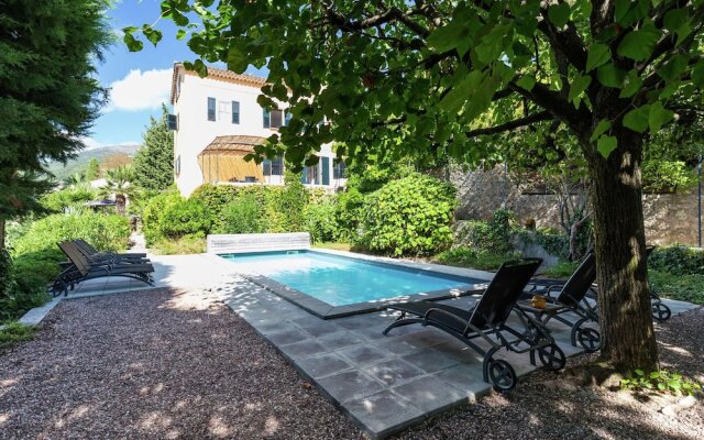 Blissful Villa in Grasse With Private Swimming Pool