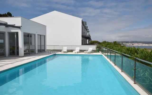 Holiday Home Near Sao Martinho Beach