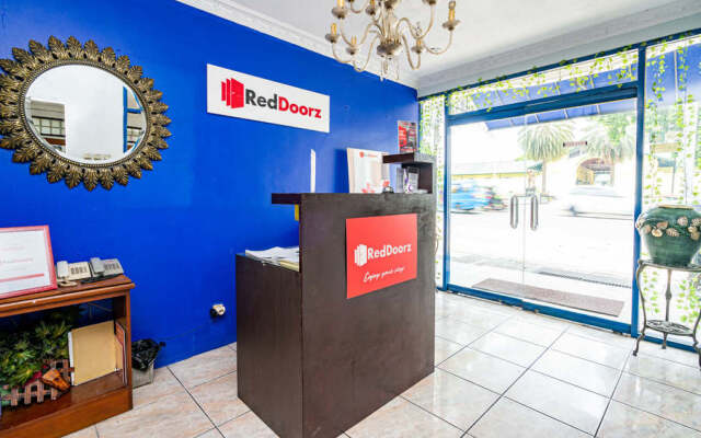 RedDoorz near Istana Bogor