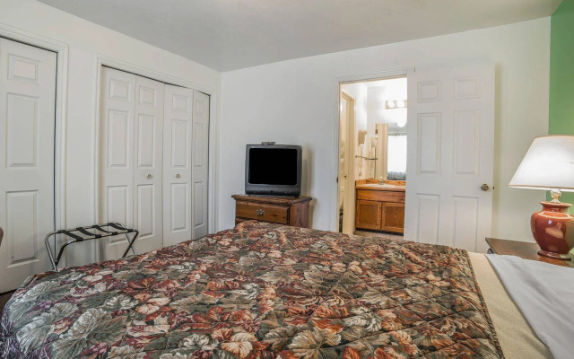 Ameri-Stay Inn & Suites