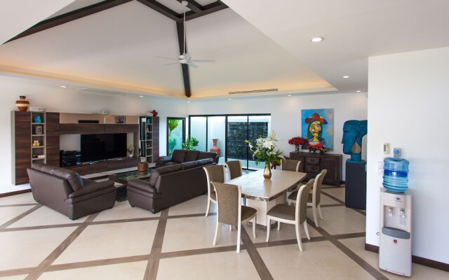 Celine Villa