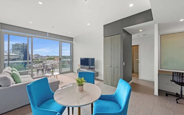 Trafalgar Lane Apartments by CLLIX