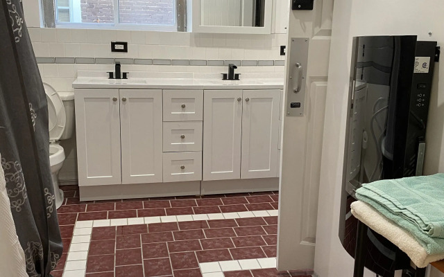 Stylish 4 bedroom home near Philadelphia