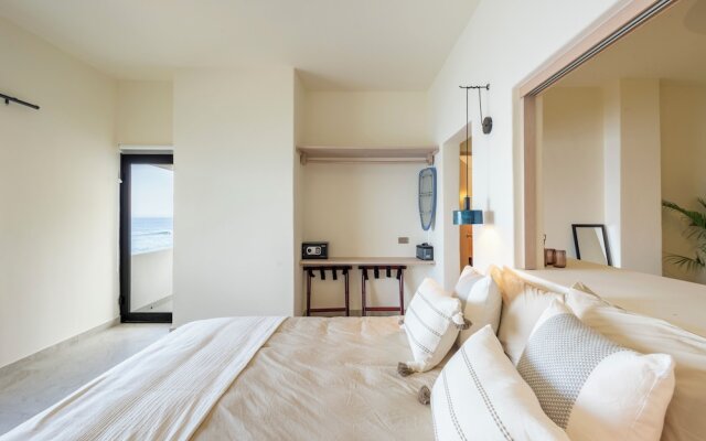 Cabo Break Hotel