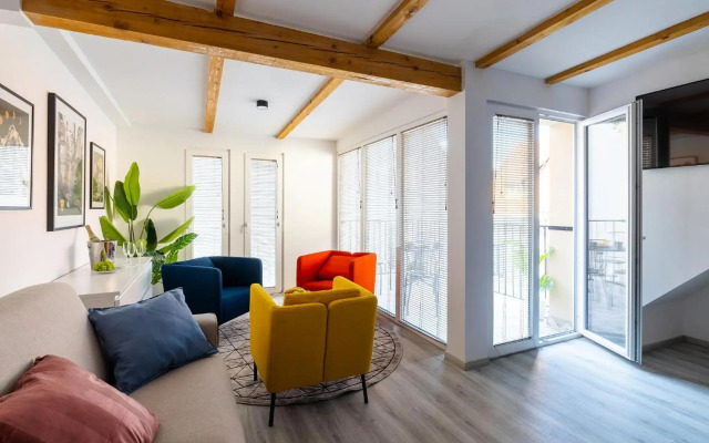 New Central Studio with free parking