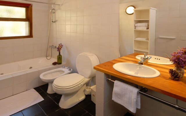 Fantastic 4Bedr Chalet Lake Views HV8