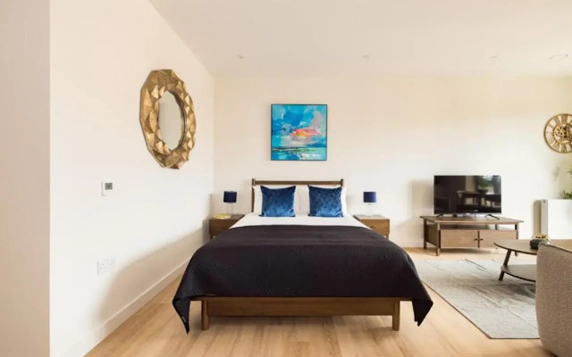 London Greenford by Charles Hope