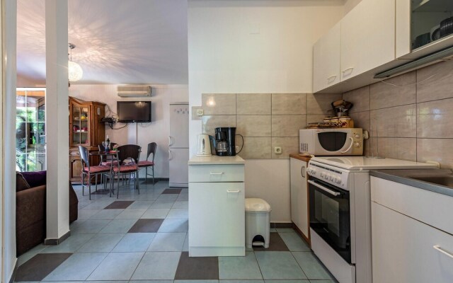 Nice Apartment in Vir With Wifi and 2 Bedrooms