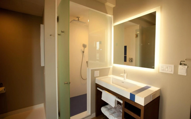 NobleDEN Hotel