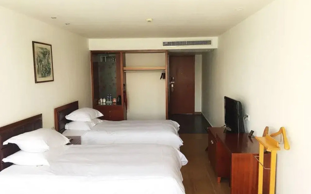 Taiping Lake Clove Garden Hotel