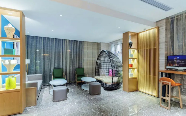 LIZ International  Guangzhou Olympic Sports Center International Financial City Branch - Free Shuttle Bus to Canton Fair Complex During Canton Fair Period