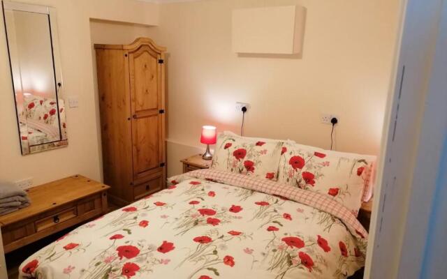 Sherwood Bungalow 3 Bedroom Entire Property