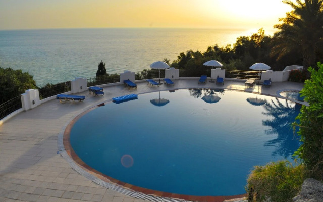 Studio Apartments Maria With Pool - Agios Gordios Beach