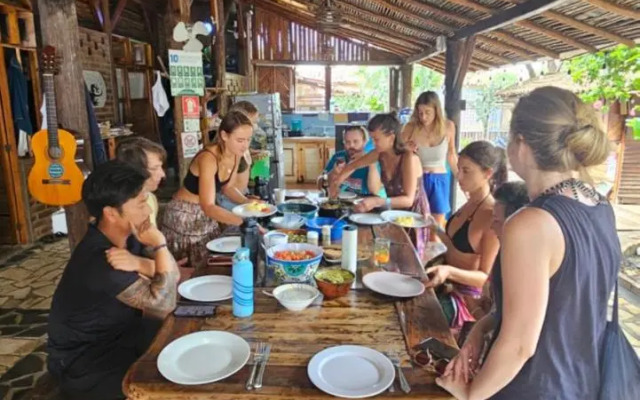 Mano a Mano Eco Hostal