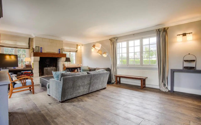 Luxueuse Chaumière 4 Chambres avec jardin