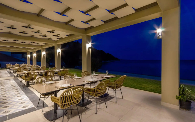 Ammoa Luxury Hotel & Spa Resort