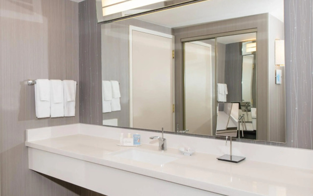 Courtyard by Marriott Newark Silicon Valley