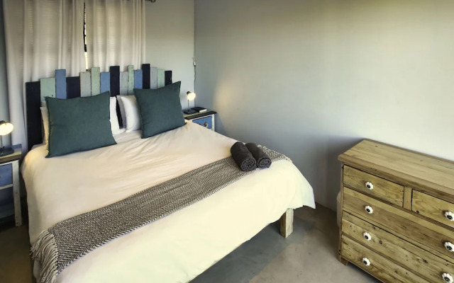 Sandy Feet Langebaan 8-sleeper