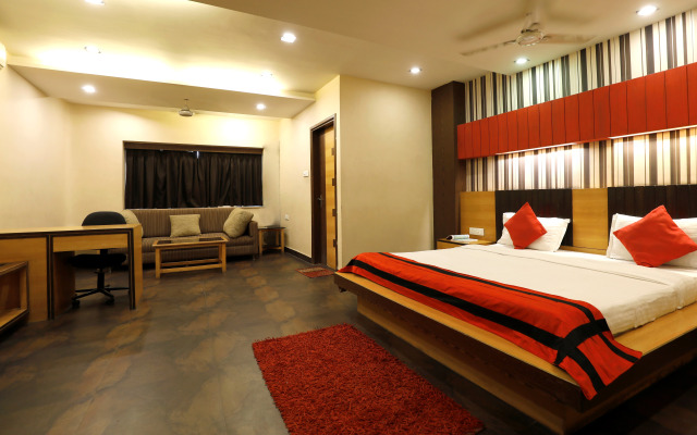 Hotel Trimoorti