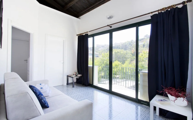 Dune Home, Beachfront Home With Three Bedrooms 9 PAX