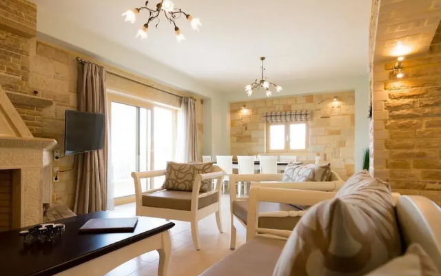 Nikolas Villas Kamilari