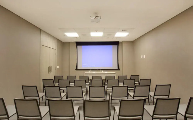 Venit + Mio Barra Hotel