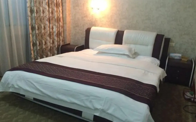 Zhushan Hotel