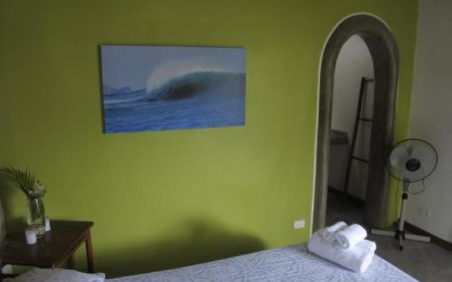Wild Waves Surf-House