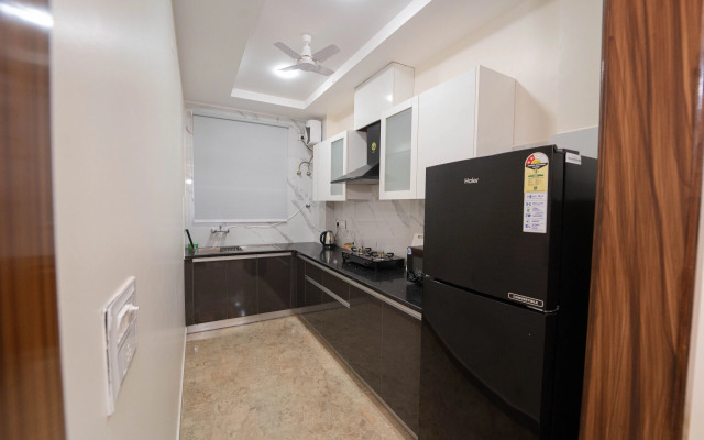 Lime Tree 2 Bhk Apartment Golf Course