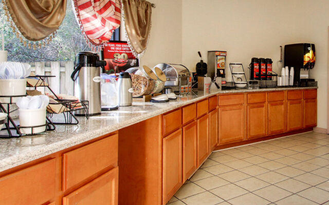 Econo Lodge Biloxi Beach North