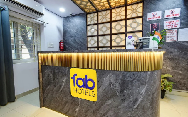 Fabhotel Living Tree
