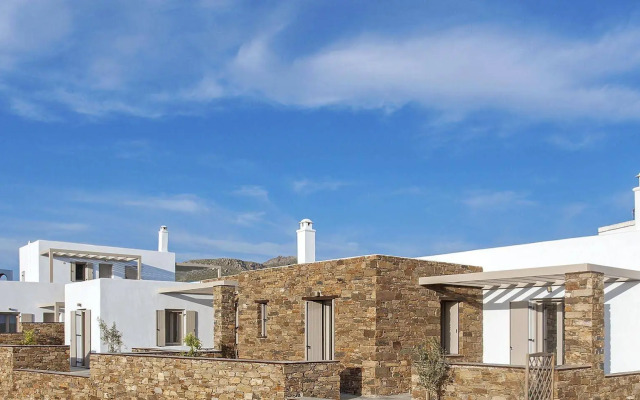White Tinos Luxury Suites