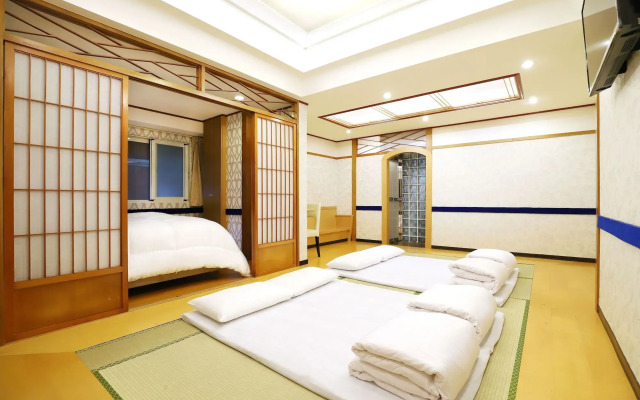 Phoenix Pavilion Hot Spring Hotel