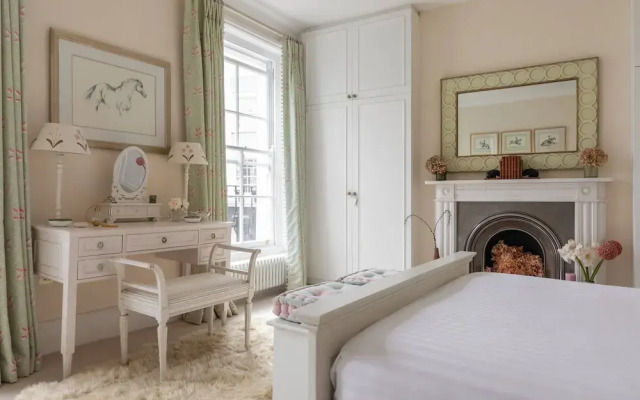 Portland Road X by Onefinestay