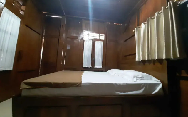Capital O 94246 Rose 50 Homestay