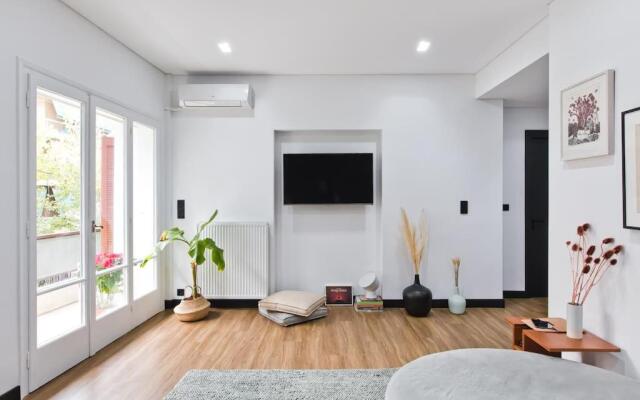 110m² art & tech flat, perfect for digital nomads