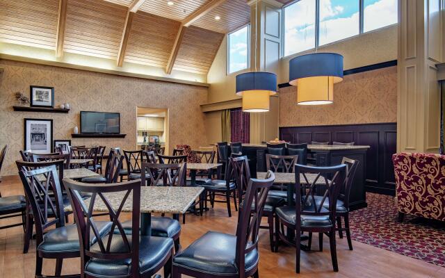 Hampton Inn & Suites Williamsburg-Richmond Rd.