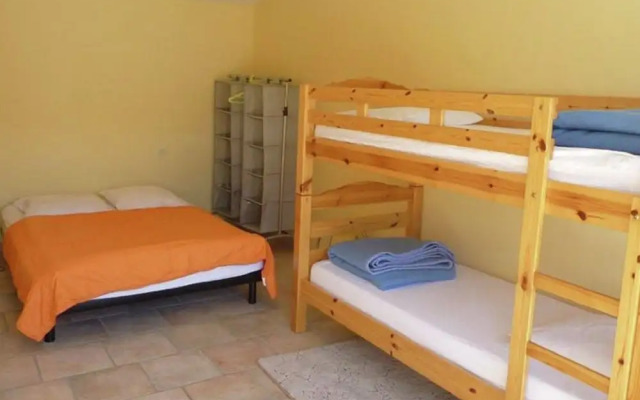 Stunning Holiday Home in Bourdeaux with Hill View