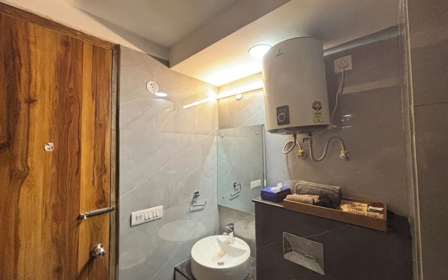 Housr 1RK & 1BHK Apartment Sector 28