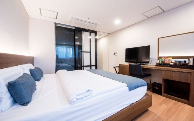 Silla Boutique Hotel Premium