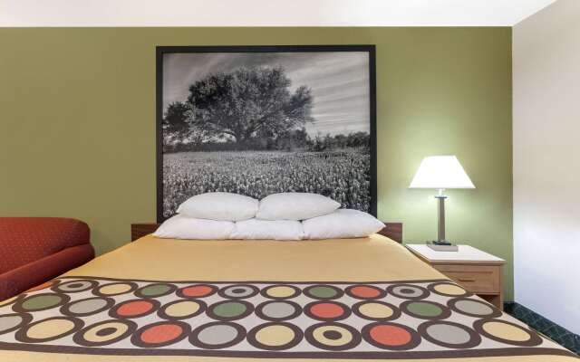 Super 8 by Wyndham Fredericksburg