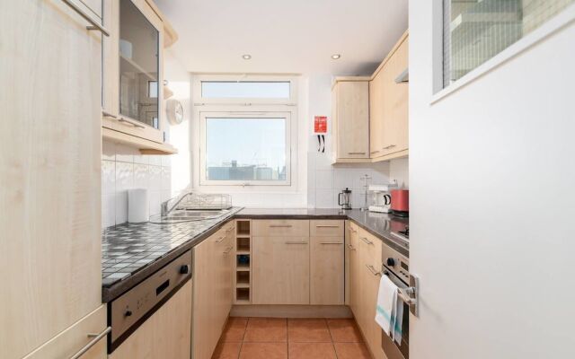 Perfect Central Location for 4 People in London