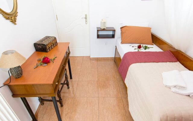 Ortaki Traditional House