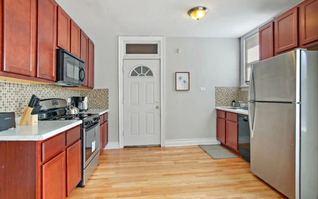 1BR Vibrant Apt in Old Irving Park