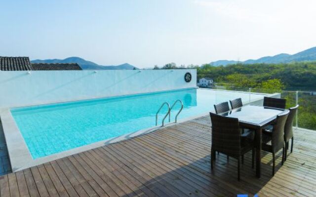 Nanjing Yuequnqing·Thai style Tangquan Holiday Homestay