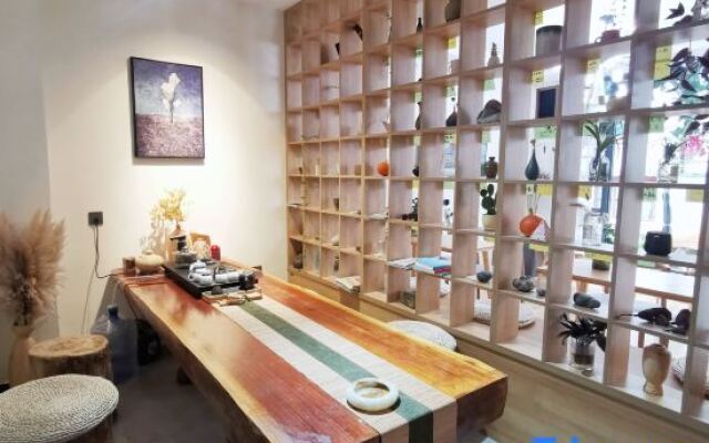 Weijianshan Guesthouse