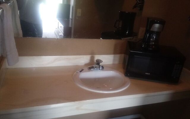 All Season Inn Motel And Rv Park