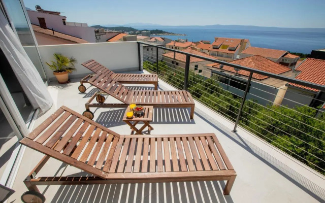 Apartments Left & Right with jacuzzi, 4 stars